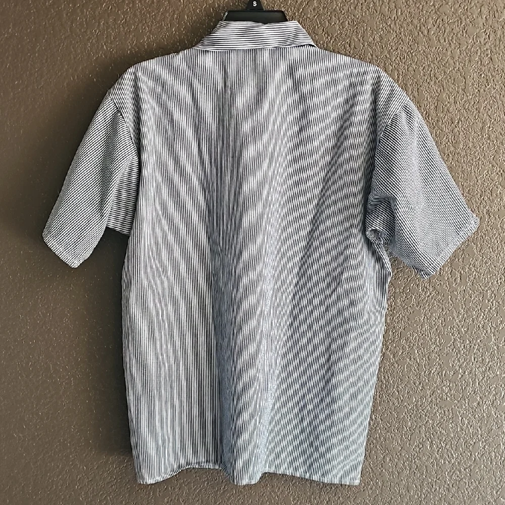 Classic Black and White Striped Men's Shirt - Picture 5 of 6